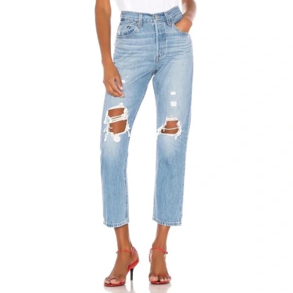 Levi's 501 Original Cropped Ripped Women's Jeans Size 28 - Picture 1 of 5